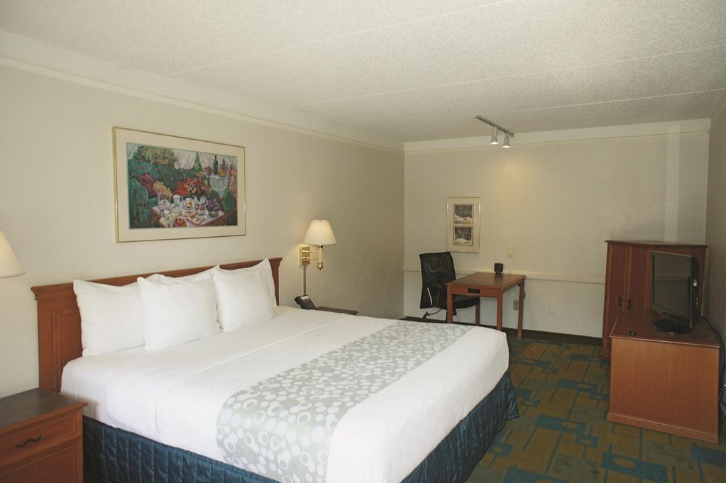 Baymont by Wyndham Jacksonville Orange Park Værelse billede